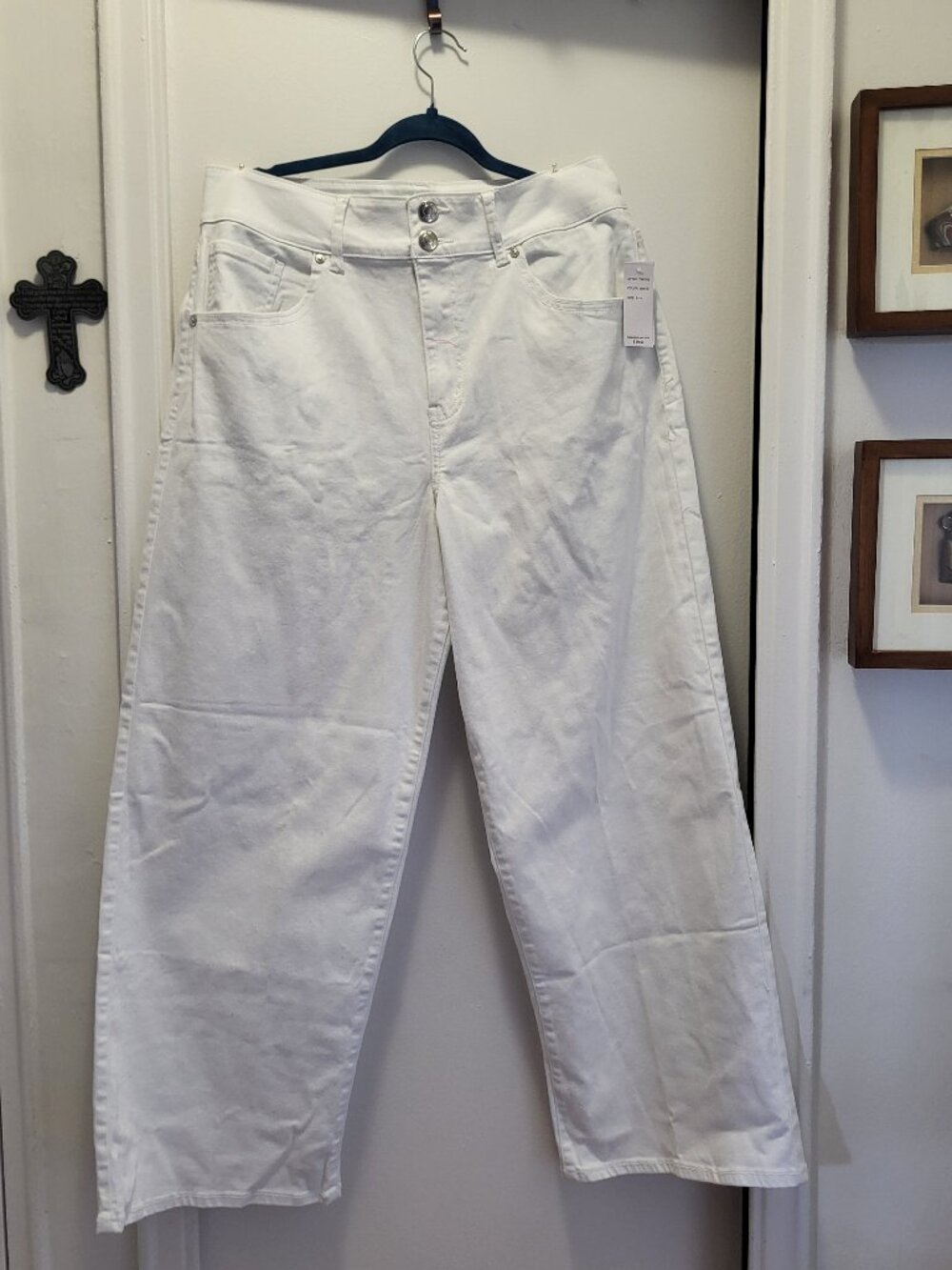 WOMENS  JEANS PANTS (NEW)